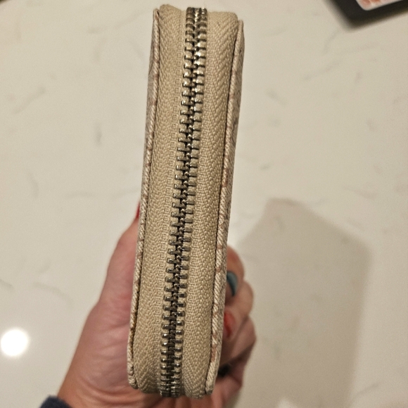 Guess small wallet - Picture 5 of 8